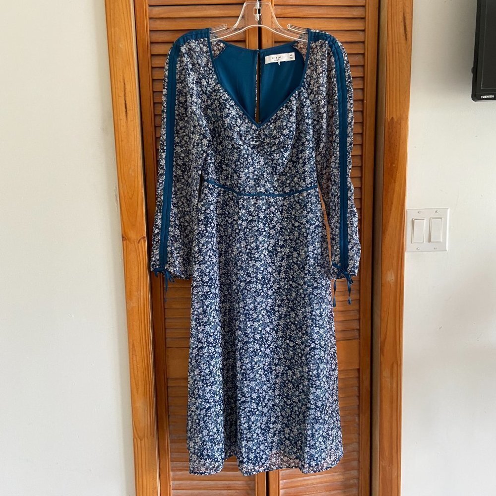 NEW Ali & Jay Blue Floral Field Flowers Midi Dress - Picture 4 of 13